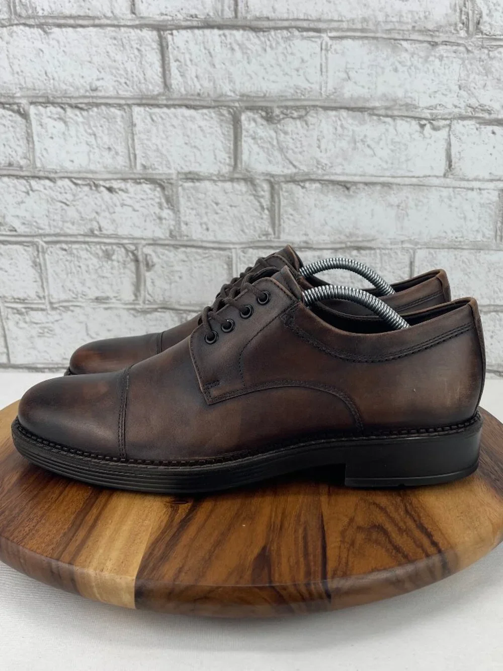 Ecco Newcastle Cap Toe Tie Oxford Mens 10/44 Brown Full Grain Leather Shoes